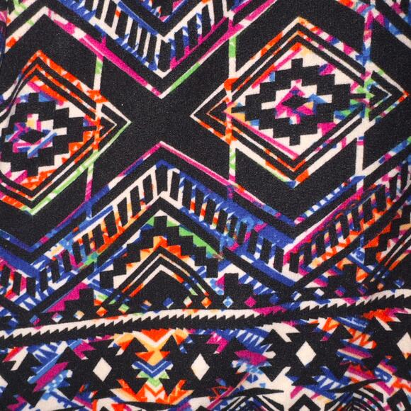 Linda Michael Aztec Tribal Print Shorts women’s 1X/2X - Comfy Stretch Loungewear - Picture 4 of 6